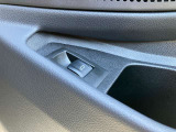 当社BMW認定中古車は全車保証付きでございます。また保証料金や整備費用はお見積書内の諸費用・税金に追加計上する事はございません。認定中古車保証付きのお支払総額でお見積りご依頼の上、他店とお比べください