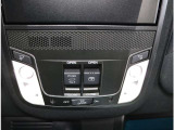 サンルーフの作動スイッチはマップランプのところについています