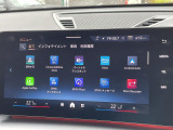 【アップルカープレイ】iPhoneがBMW車両とワイヤレスで接続されます。Apple CarPlayでは、オーディオストリーミングやメッセージングアプリがディスプレイに表示されます。
