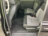 家族や友人と、快適なドライブを楽しめる空間です。荷物もたっぷり積めて、使い勝手も抜群です。