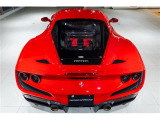 リアミッドシップに搭載されます3.9L V8ツインターボエンジンは720Psを発揮します。