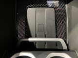 ワイヤレスチャージング Qiに準拠した携帯電話をワイヤレス充電が可能です。iphone等対応。機種により充電できない可能性がございます。