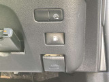 運転席操作ボタンは見やすく配置されています☆