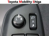 ドアの施錠・解錠と連動してドアミラーが開閉します。鍵の閉め忘れの確認にとても便利です♪