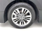 かっこいいホイールですね。 車のイメージを大きく左右するホイール部分はコダワリを持ちたいですね。