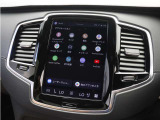 Google搭載のボルボなら、車内にいながら多彩なデジタルライフをお楽しみいただけます。Google Playから必要なアプリをダウンロードして、有意義な移動時間を楽しみましょう。