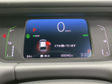 スタイリッシュなデザインで、視認性に優れたメーターです。必要な情報を一目で確認でき、運転をサポートします。