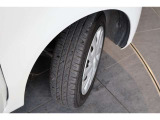 タイヤサイズは155/65R14を装備しております!!