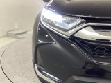 LEDヘッドライトです。蛍光灯のような明るさが特徴で広い範囲を明るく照らしてくれます。光量が大きいので暗い場所での視認性が上がります。また寿命が長く、消費電力も少ないので経済的です。