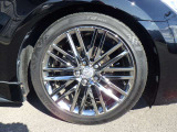 オプションの純正18インチアルミホイール!(225/45R18)