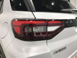 LEDテールライトです。省電力、高輝度のLEDは明るく照らすので夜間運転時の視認性を高めます。スタイリッシュな見た目で細かいところもこだわりたいあなたに!