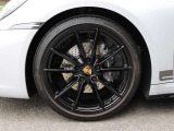 F:245/35ZR20 R:305/30ZR21
