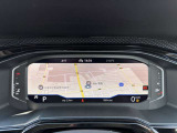 Volkswagen純正のナビゲーションです!少ない動作で必要な情報をご確認可能です!スマートフォンとも連携可能です!