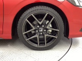 純正アルミホイール☆Honda車にぴったりなデザインです。