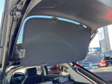 トノカバーで荷物を隠すことができ、プライベートを守ります。