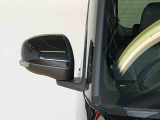 便利な電動格納ミラー付きです