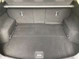 トランクスペースもご覧のとおり広々しております☆SUVならではの使いやすいトランクスペースに夢と希望以外に荷物もしっかり載せることができます☆