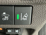 路外逸脱抑制機能は車が車線からはみ出しそうなときに車線内に戻すようにドライバーへお知らせします