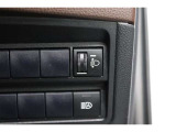 車体が傾いた状態の時にヘッドライトの光の高さを上下に調整することが出来ます!