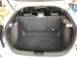 【トランクルーム】荷物も乗せやすく、使いやすいです!セカンドシートを倒せばさらに広い空間に♪