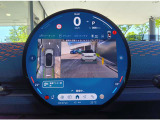 車体に装備された4つのカメラで周囲を3D化し確認可能です。
