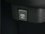 ◆12V電源ソケット◆スマートフォンの充電等にも便利な電源ソケット!使いやすい場所に装備されています。