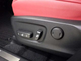 パワーシート搭載。微妙な調整が手軽にでき、ピッタリのポジションで運転することが可能です。