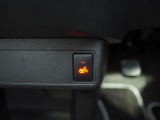 運転席にシートヒーターが装備されています。
