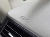 ◆助手席エアバッグ◆SRSエアバッグは、シートベルトだけでは防ぎきれない衝突時の衝撃から乗員を守るための安全装置。衝突時に瞬時に膨らみ、頭部や胸部がダッシュボードに直接衝突するのを防ぎます。