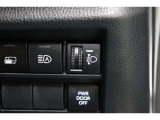 車体が傾いた状態の時にヘッドライトの光の高さを上下に調整することが出来ます!