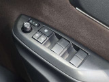 パワーウインドウを装備しております!後席ウインドゥの閉め忘れも運転席で解決できます♪
