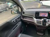 ☆内外装クリーニング☆車の隅々まで徹底的にクリーニングを行っておりますので内外装ともに綺麗な状態でご納車いたします!