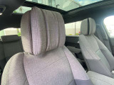 厚みのあるしっかりとした造り込みがされており、長時間の運転でも疲れにくいです。