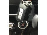 スマートキーを2本装備しています