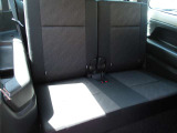 4WD/5速MT/ルーフキャリア/エアコン/パワステ/パワーウィンドウ/アルミホイール/CDオーディオ/キーレス/フロアマット/ドアバイザー/