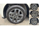 純正ホイールに新車横着時のタイヤがついております!
