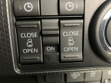 両側電動スライドドアです。各ドアノブだけでなく、運転席でも両側のスライドドアをスイッチひとつでコントロールできます。