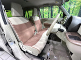 運転席シート廻りは使用感も少なく、良好な状態となっています。丁寧に使われていたことがよくわかりますね。