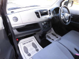 【保証付き販売】当社では車検整備、12か月点検を実施し、納車致します。また、すべての展示車には車両価格に応じて1か月、3カ月、6カ月保証をつけております。万が一の場合も期間内は当社で整備対応致します。