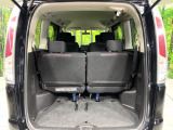 普段のお買い物や通勤、送迎等に十分な荷室スペースを確保しております。セカンドシートを倒すと、大きな荷物の積載も可能です♪