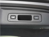 ◆予約クローズ機能付きパワーテールゲート◆キーや運転席のボタン、ハンズフリー機能など多彩なアクセスで自動開閉できます。