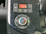 鮮明な地図表示で、スムーズなナビゲーションをサポート。運転中でも見やすく、安心して目的地に到着できます。