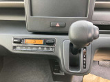 オートエアコンですので車が自動で快適室温にしてくれます。