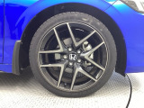 純正ホイール☆Honda車にぴったりなデザインのホイールカバー付です。