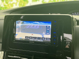 鮮明な地図表示で、細部まで見やすく、安全なドライブをサポートします。スムーズな操作で、目的地を簡単に見つけることができます。