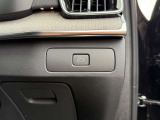 ◆パワーテールゲート/運転席から降りることなくテールゲートの開閉が可能です。