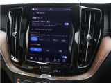 プラグインハイブリッドシステムは、各ドライブモードに応じて電気モーターとガソリンエンジンを協調制御します。