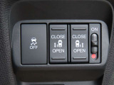 両側電動スライドドア☆狭い駐車場など、重宝します!運転席側からドア開閉操作ができます。