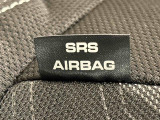 車両側方からの衝撃を緩和するSRSサイドエアバッグ(運転席/助手席)に加えて,SRSカーテンシールドエアバックも標準装備