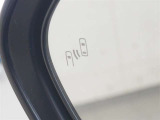 ブラインドスポットモニター付きなので、車線変更などの際、斜め後ろの死角からの接近をランプで知らせてくれます!